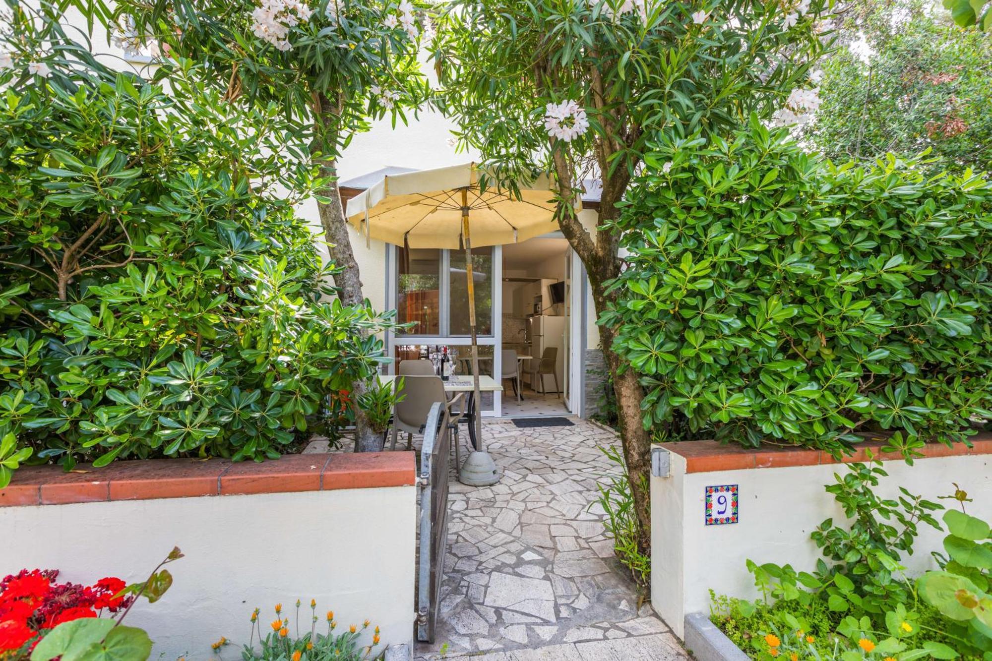 מרינה די ביבונה Residence Casa Di Caccia מראה חיצוני תמונה