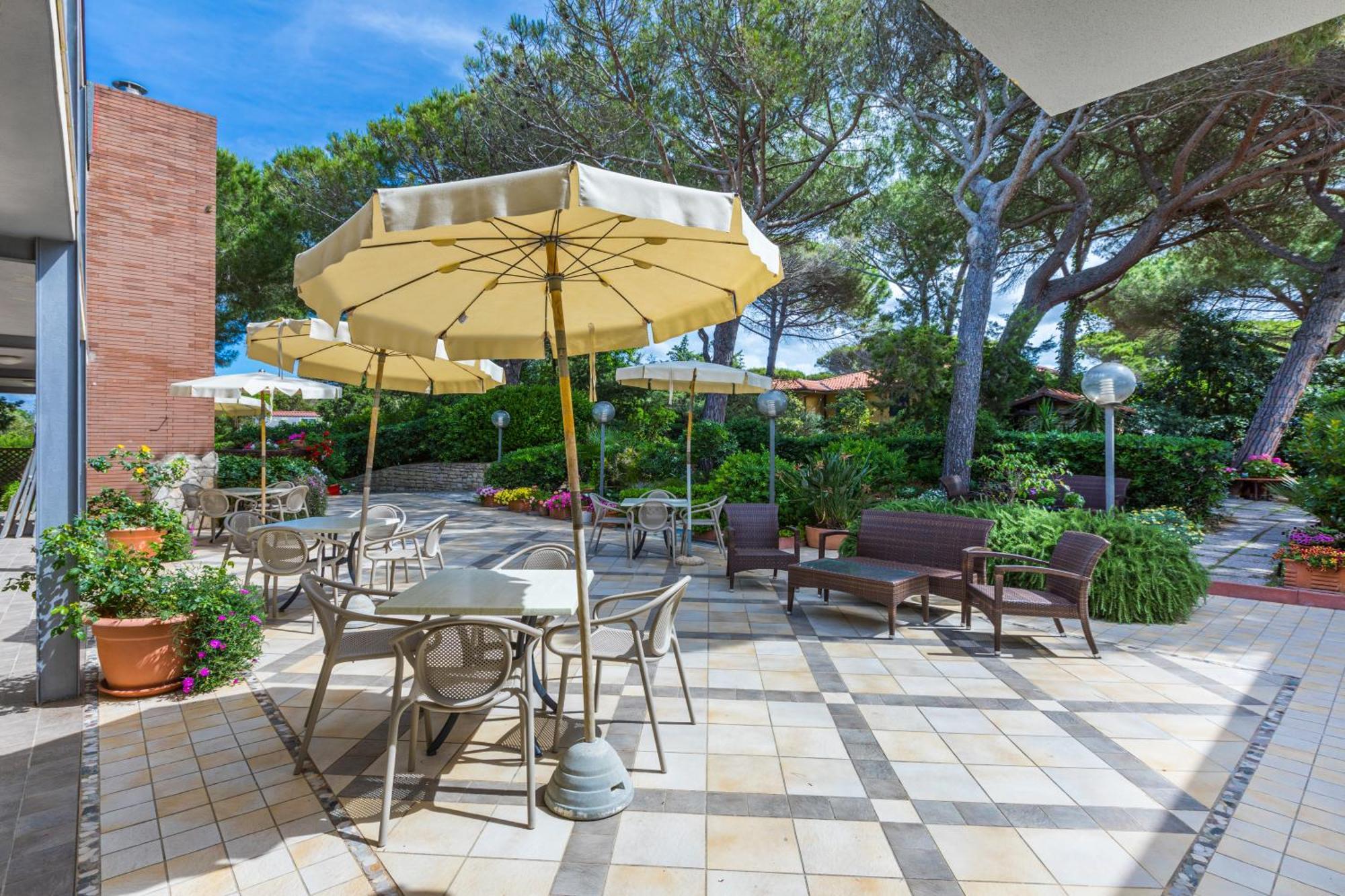 מרינה די ביבונה Residence Casa Di Caccia מראה חיצוני תמונה